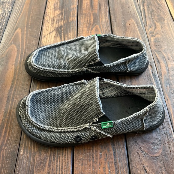 SANUK Surf Shoe  Boys Size:5   (or Women’s: 7) - Picture 5 of 9